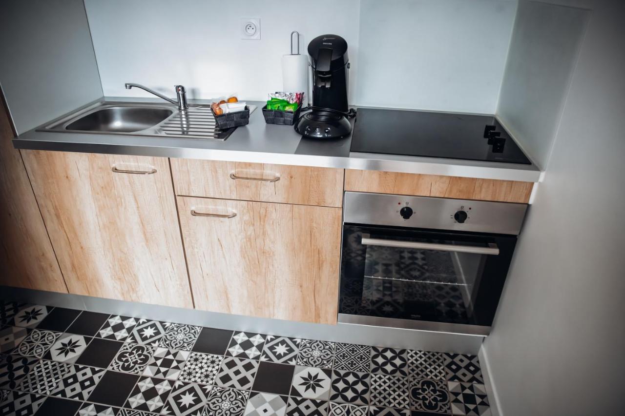 Superbe Appartement Avec Terrasse Au Calme Ernée Kültér fotó