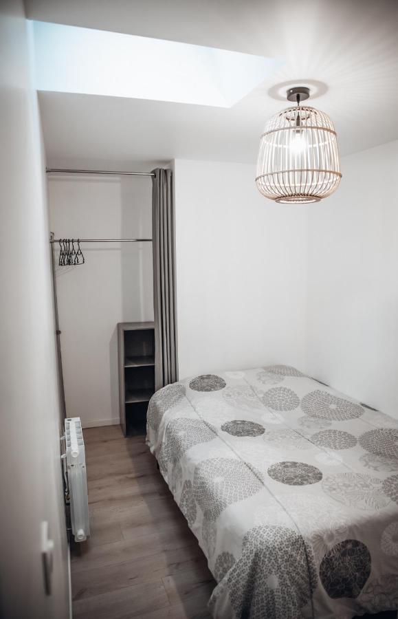 Superbe Appartement Avec Terrasse Au Calme Ernée Kültér fotó