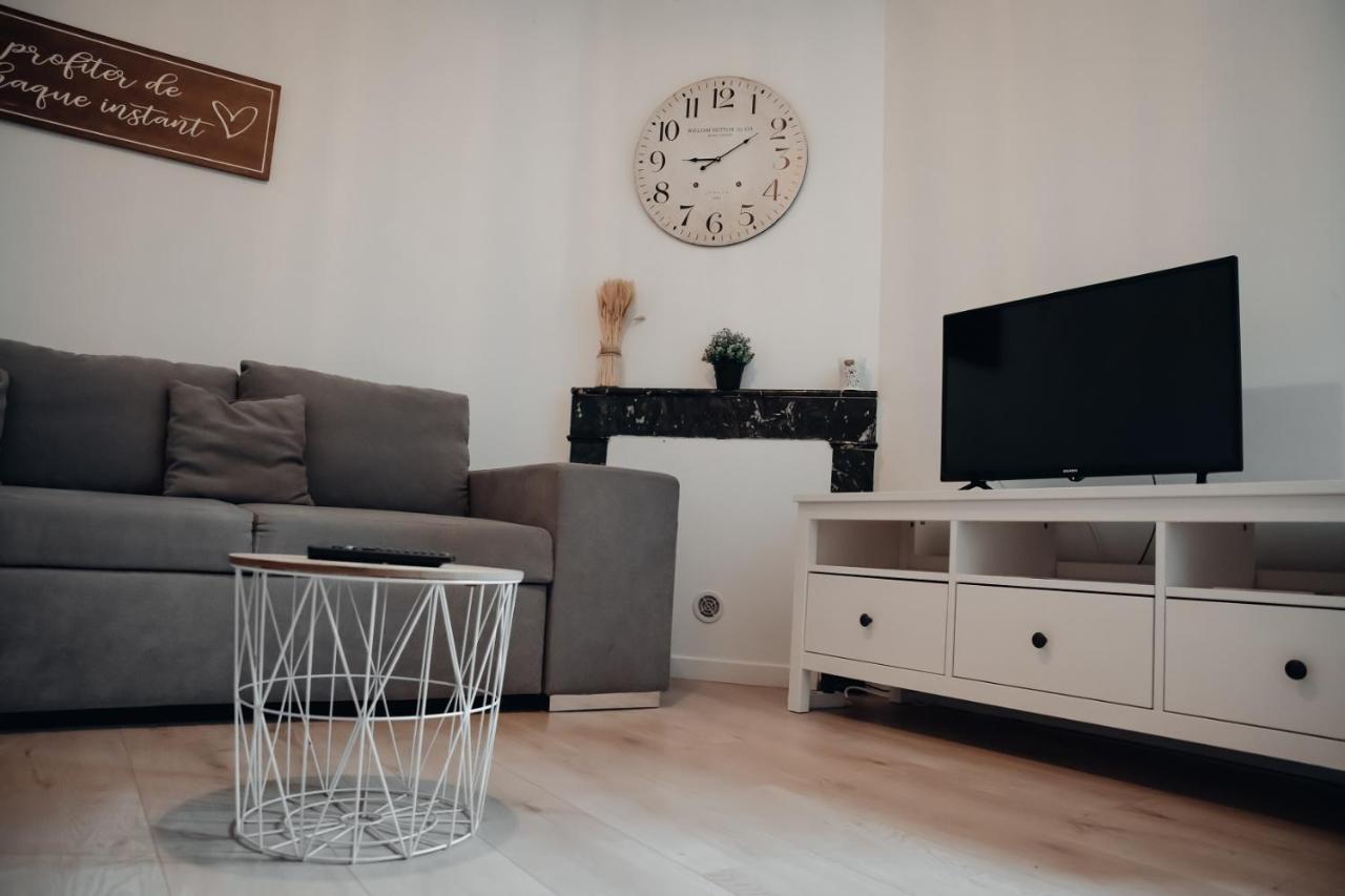 Superbe Appartement Avec Terrasse Au Calme Ernée Kültér fotó