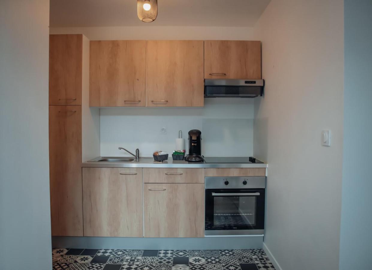 Superbe Appartement Avec Terrasse Au Calme Ernée Kültér fotó